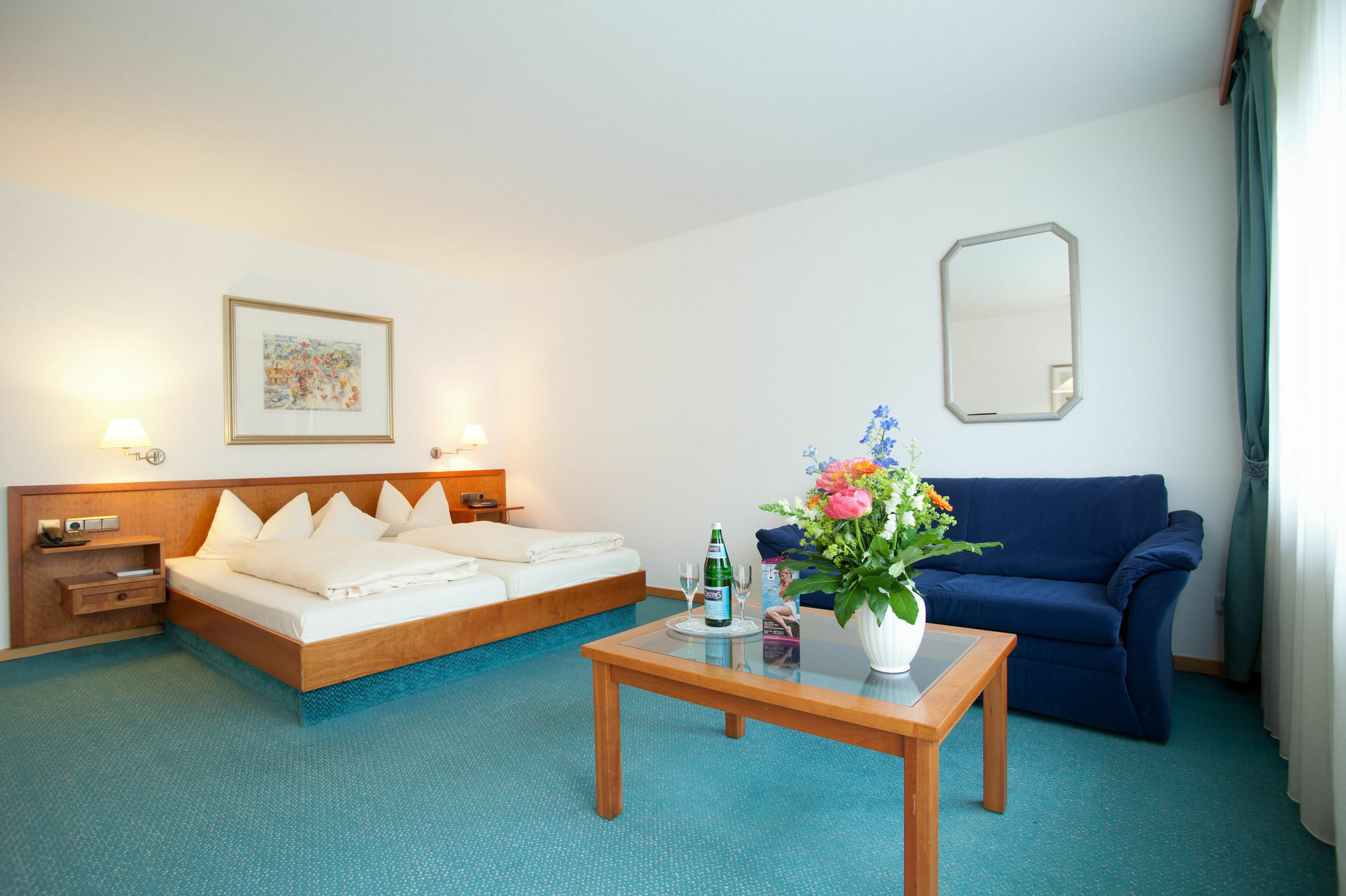 Hyperion Hotel Garmisch - Partenkirchen Exterior photo A typical hotel room