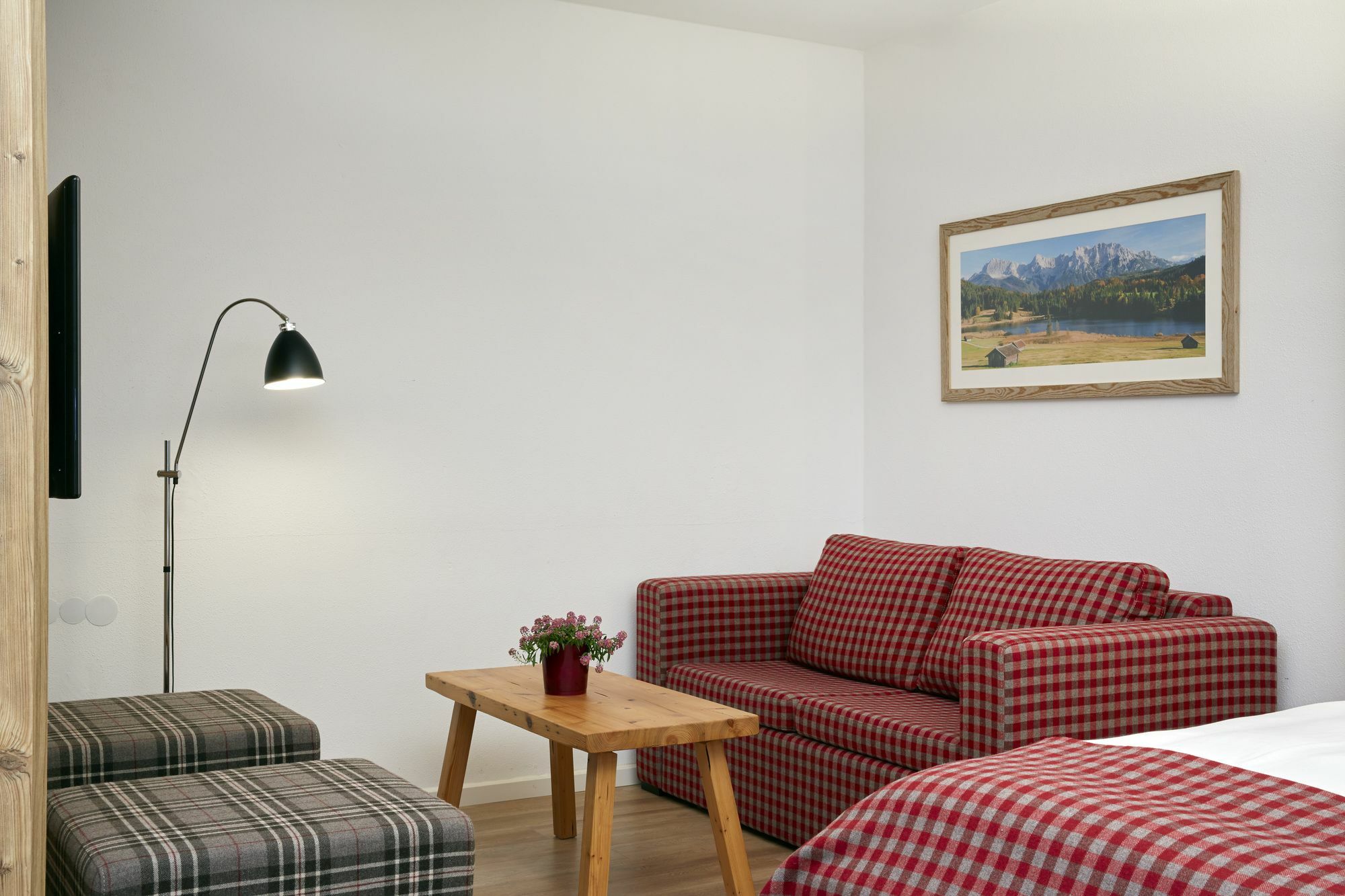 Hyperion Hotel Garmisch - Partenkirchen Exterior photo A room at the hotel