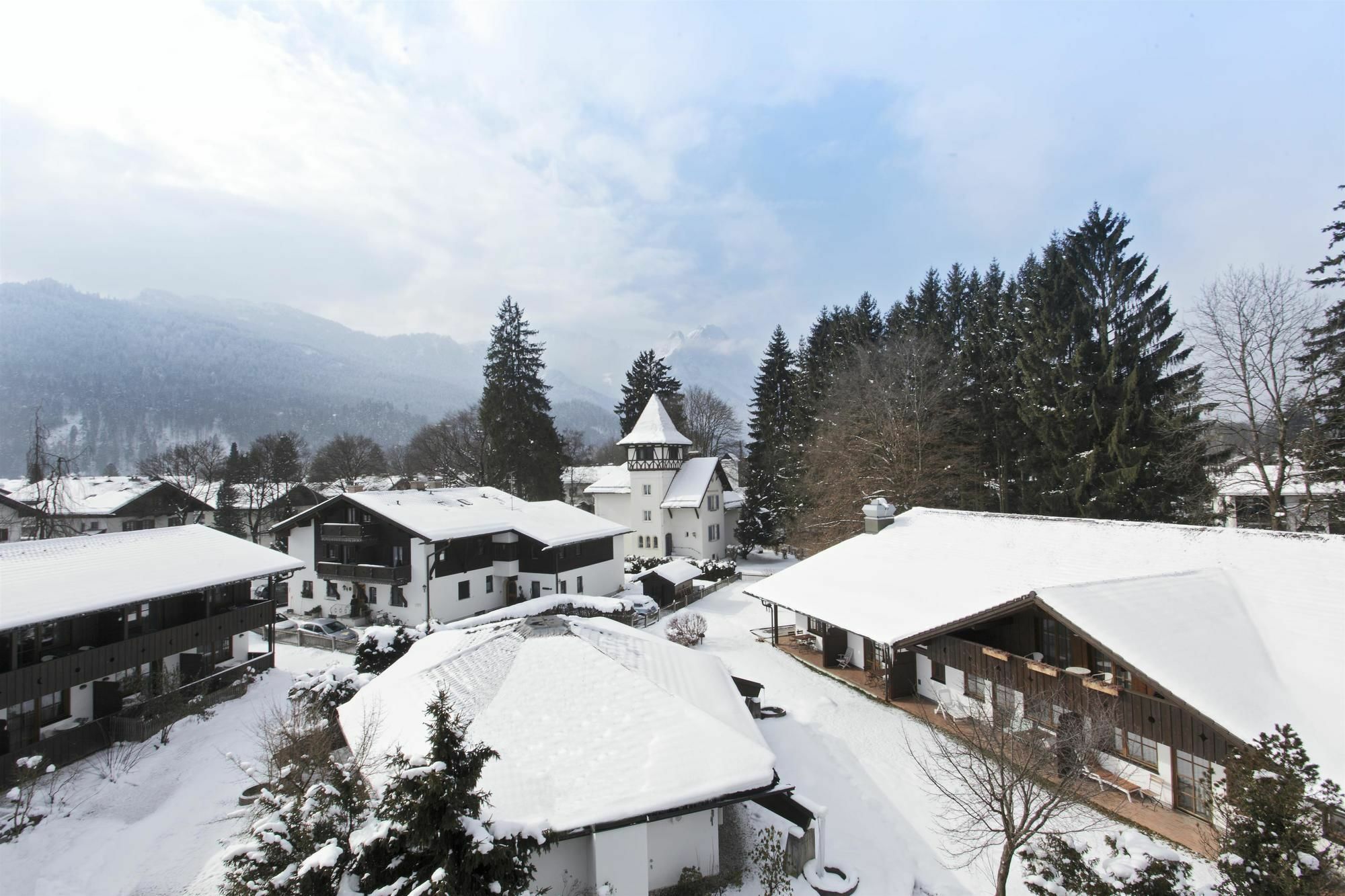 Hyperion Hotel Garmisch - Partenkirchen Exterior photo The village of Oberstdorf