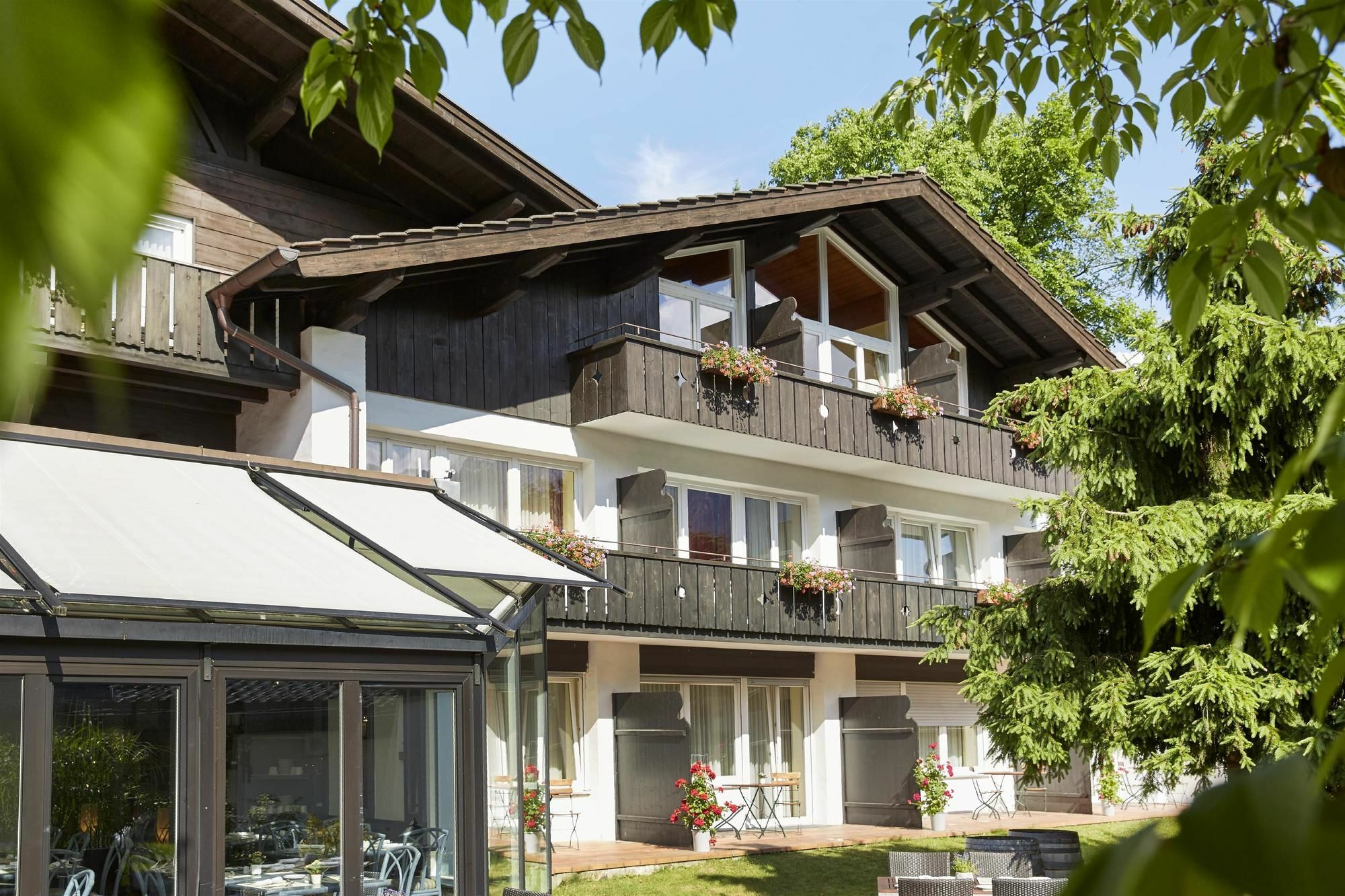 Hyperion Hotel Garmisch - Partenkirchen Exterior photo The Institute for Empirical Research in Management, IREM