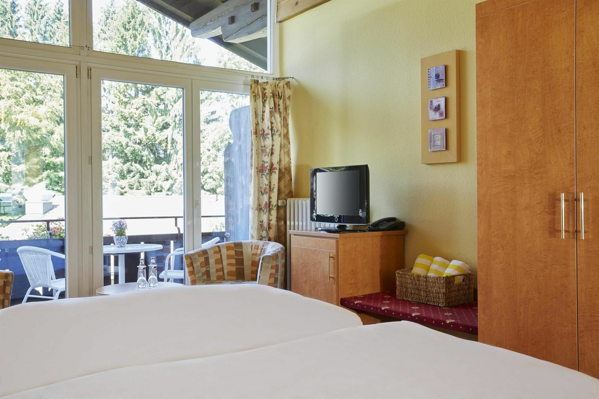 Hyperion Hotel Garmisch - Partenkirchen Exterior photo A room at the hotel