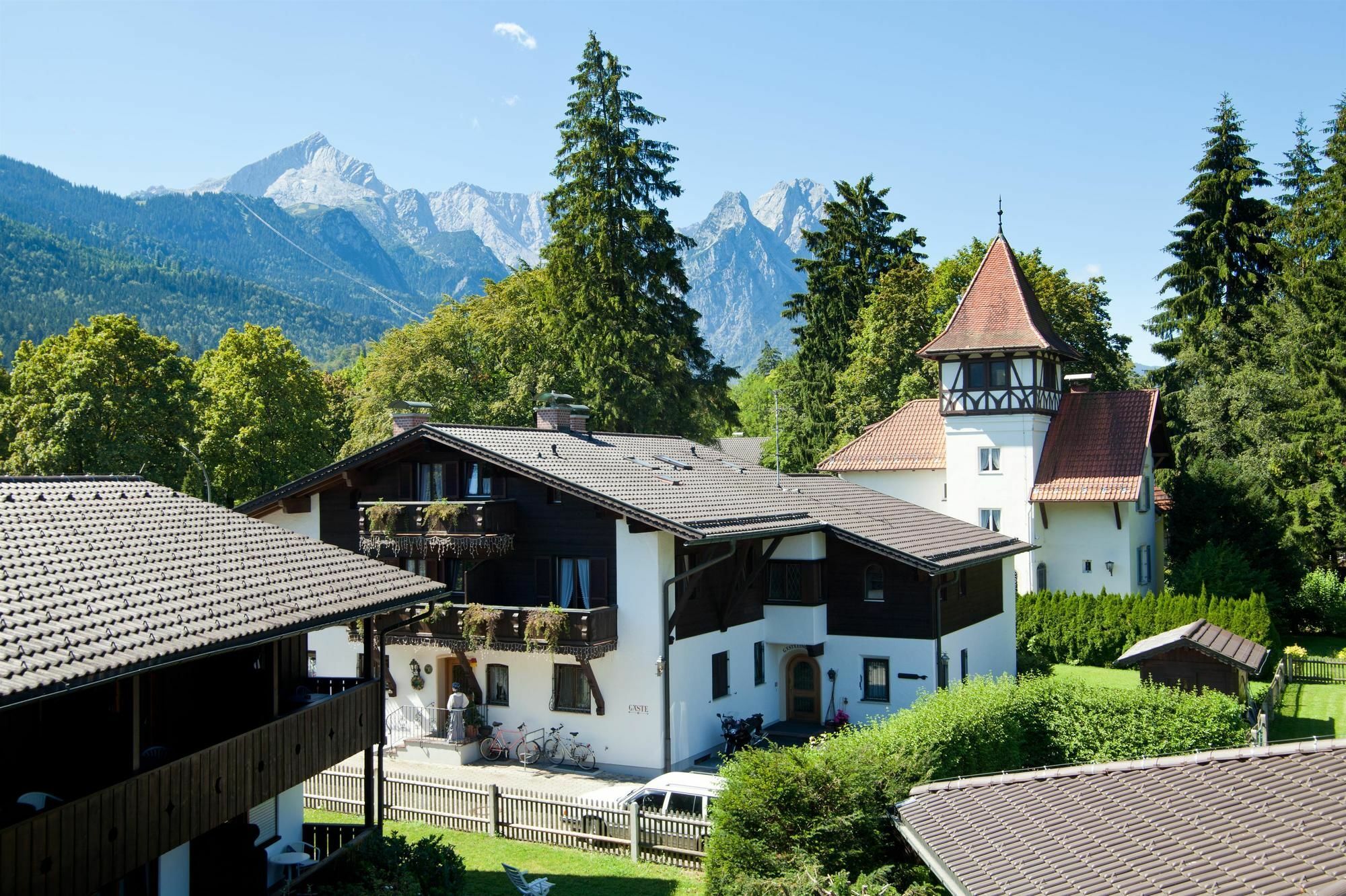 Hyperion Hotel Garmisch - Partenkirchen Exterior photo The former abbey of St. Peter