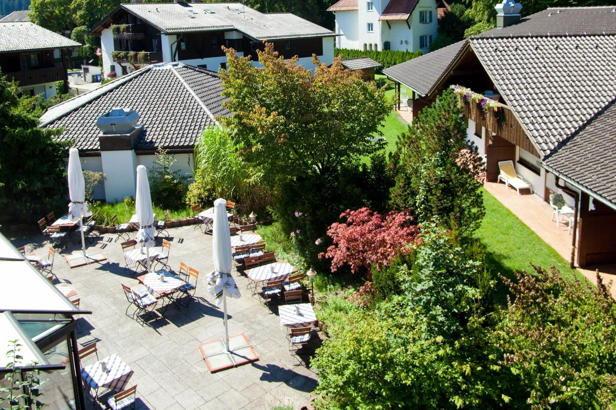 Hyperion Hotel Garmisch - Partenkirchen Exterior photo The Hotel Axelmannstein
