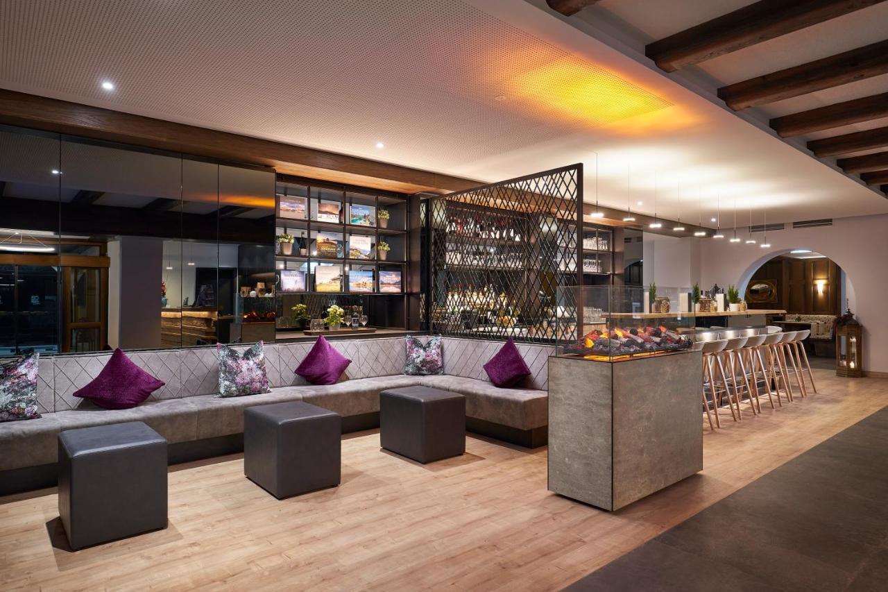 Hyperion Hotel Garmisch - Partenkirchen Exterior photo The lounge at the airport